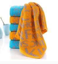 Jak používat ručníky na obličej pro péči o pleť?